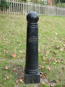 Greenwich Meridian Marker; England; Hertfordshire; Ware (Easnye Estate)